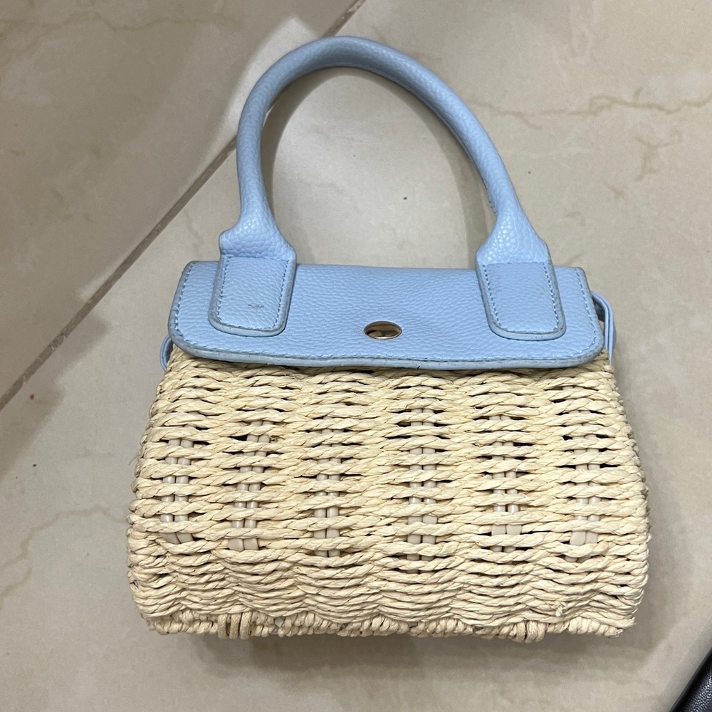 Hand bag